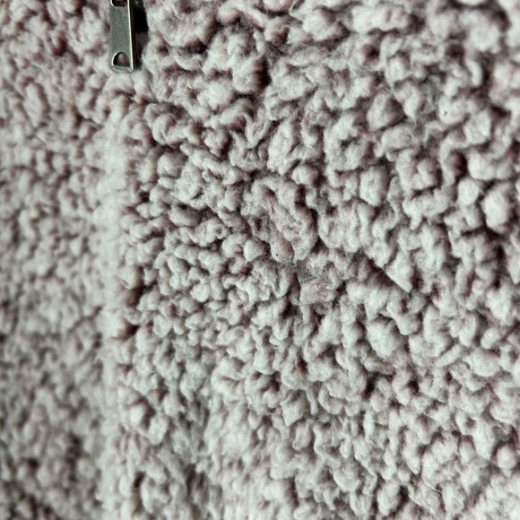 Never been worn Sherpa pull over - Picture 3 of 5